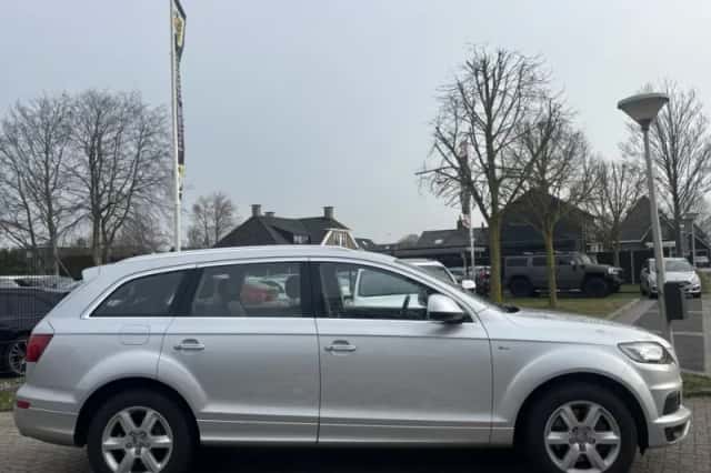 Audi Q7 (2009) thumbnail 4
