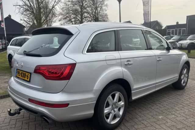 Audi Q7 (2009) thumbnail 5
