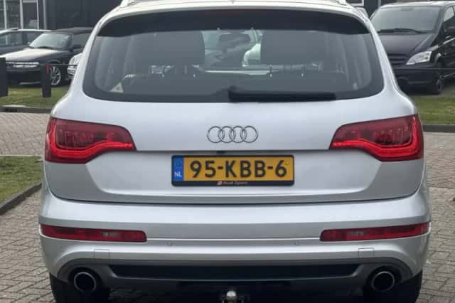 Audi Q7 (2009) thumbnail 6