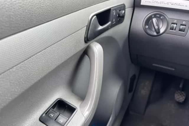 Volkswagen Caddy (2008) thumbnail 15