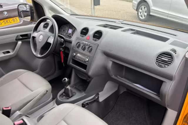 Volkswagen Caddy (2008) thumbnail 9