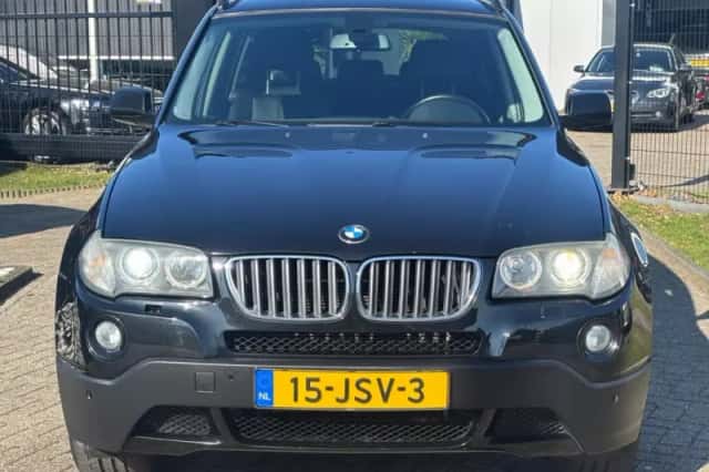 BMW X3 (2009) thumbnail 2