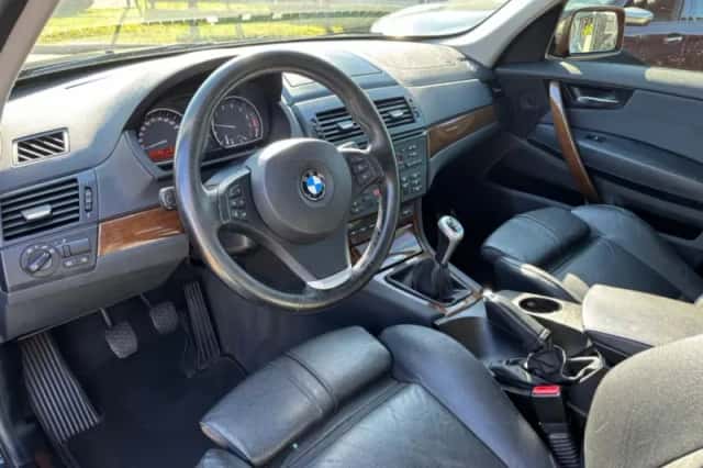 BMW X3 (2009) thumbnail 11