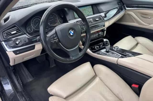 BMW 5-Serie (2013) thumbnail 11
