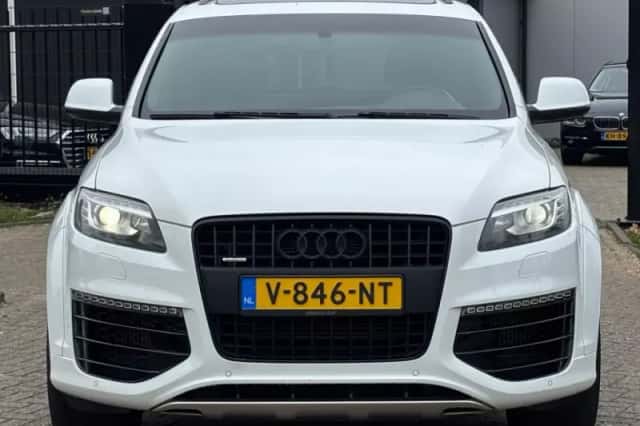 Audi Q7 (2014) thumbnail 2