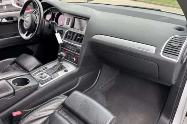 Audi Q7 (2014) thumbnail 12