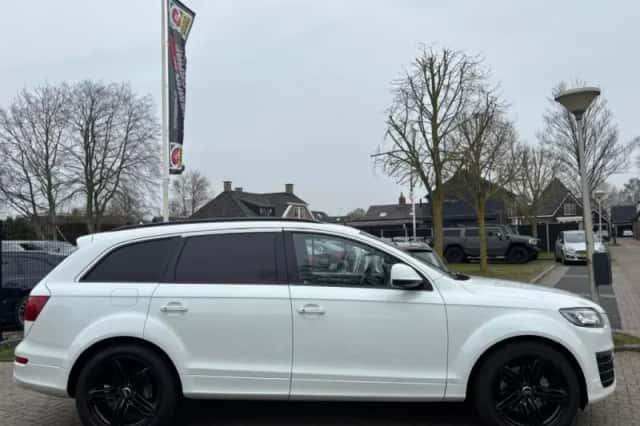 Audi Q7 (2014) thumbnail 5