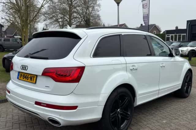Audi Q7 (2014) thumbnail 6