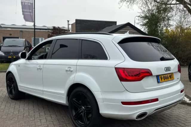 Audi Q7 (2014) thumbnail 8