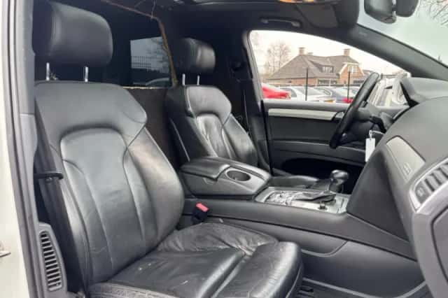 Audi Q7 (2014) thumbnail 9