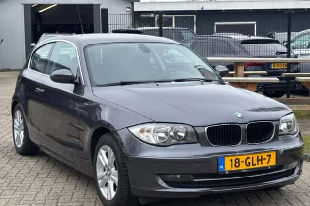 BMW 1-Serie (2008) thumbnail 3