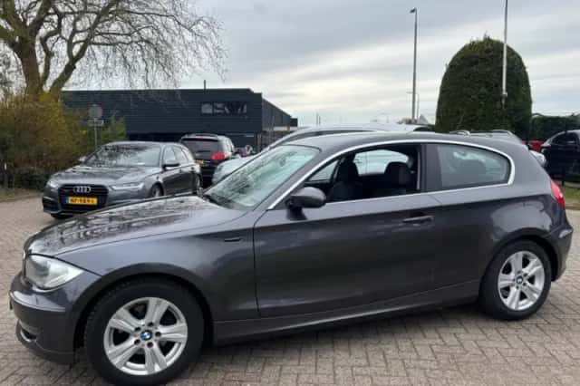 BMW 1-Serie (2008) thumbnail 8