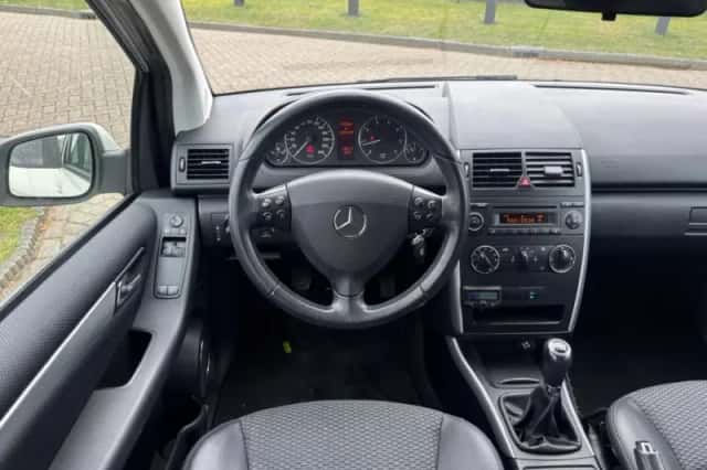 Mercedes-Benz A-Klasse (2010) thumbnail 13
