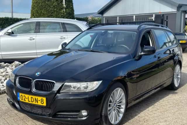 BMW 3-Serie (2010) thumbnail 1