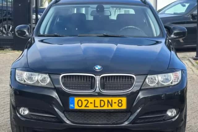 BMW 3-Serie (2010) thumbnail 2