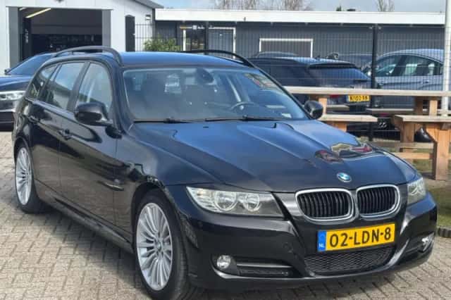 BMW 3-Serie (2010) thumbnail 3