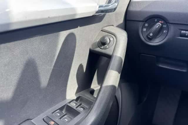 Škoda Octavia (2013) thumbnail 14