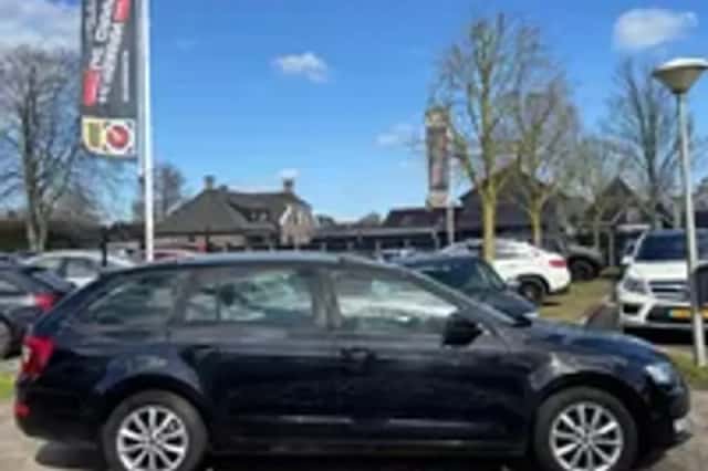 Škoda Octavia (2013) thumbnail 25