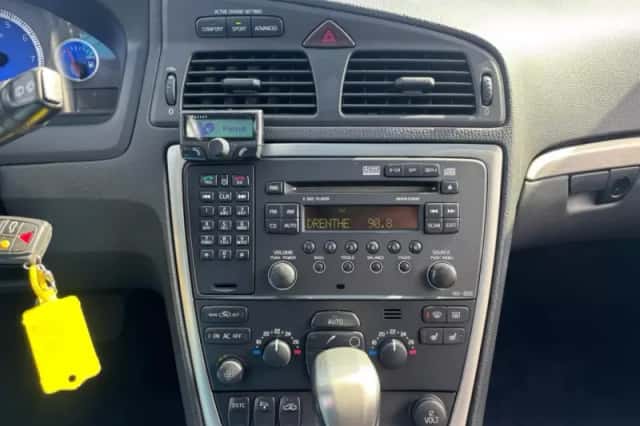 Volvo V70 (2005) thumbnail 15