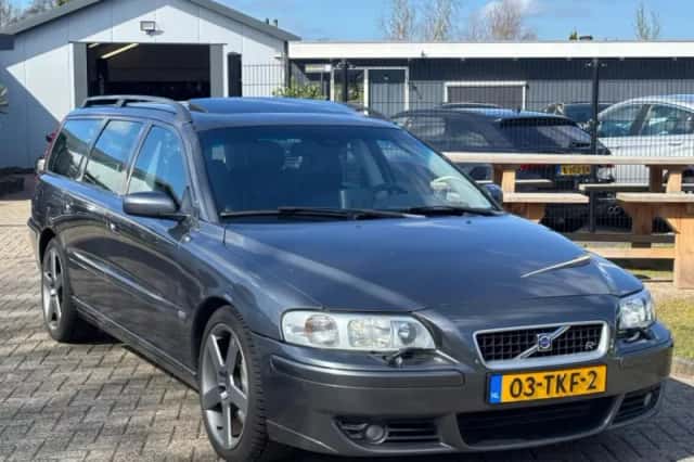 Volvo V70 (2005) thumbnail 3
