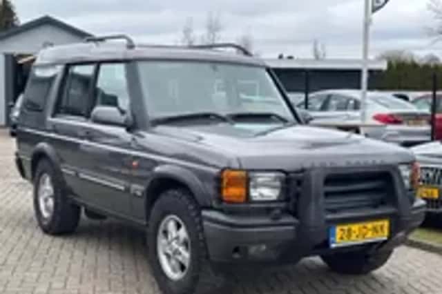 Land Rover Discovery (2002) thumbnail 15
