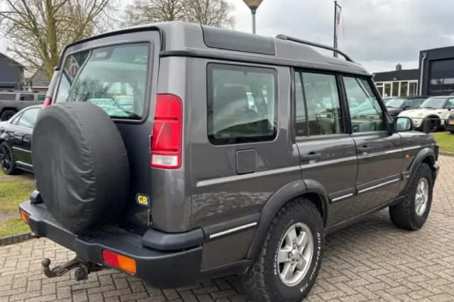 Land Rover Discovery (2002) thumbnail 5