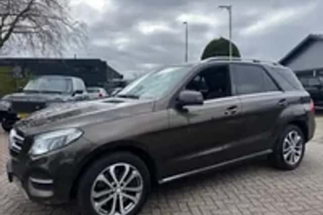 Mercedes-Benz GLE (2015) thumbnail 25