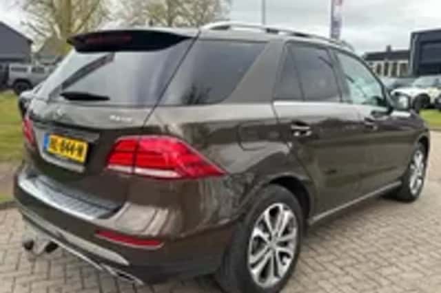 Mercedes-Benz GLE (2015) thumbnail 26