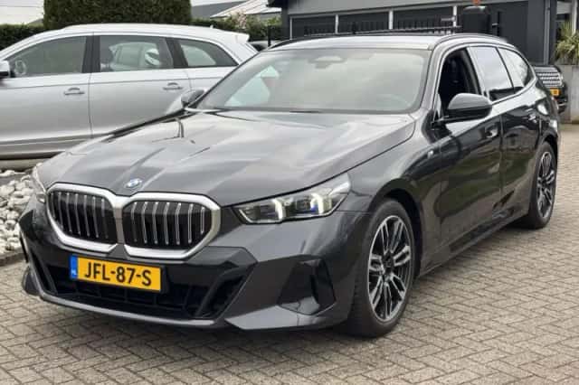 BMW 5-Serie (2024) thumbnail 1