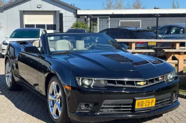 Chevrolet Camaro (2014) thumbnail 2