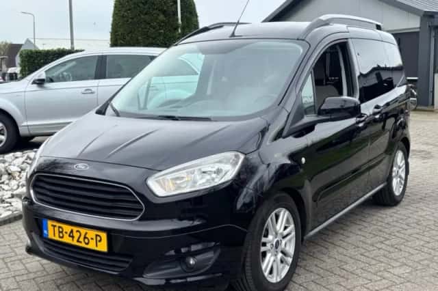 Ford Tourneo Courier (2017) thumbnail 1