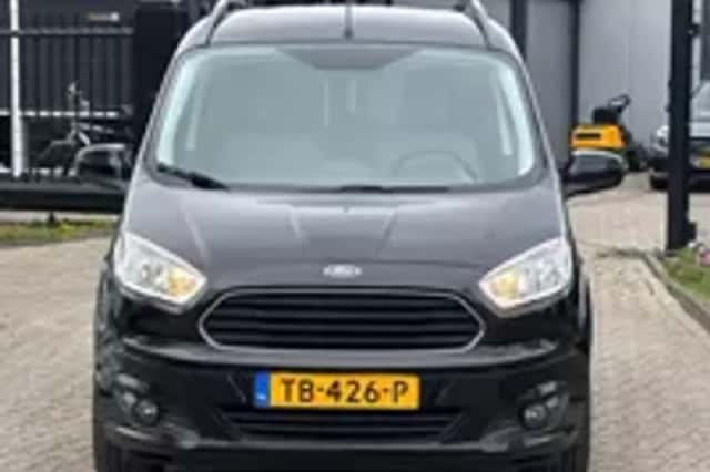 Ford Tourneo Courier (2017) thumbnail 22