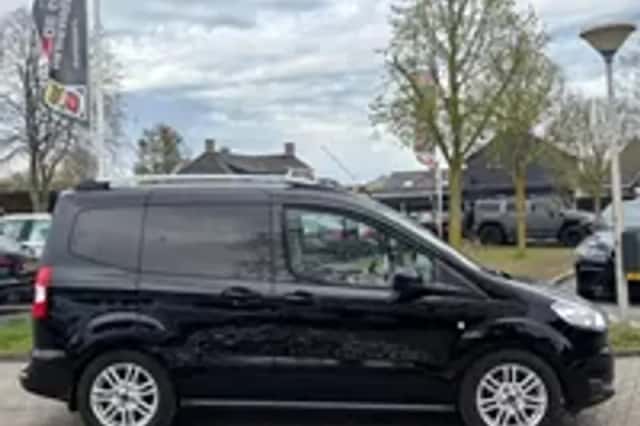 Ford Tourneo Courier (2017) thumbnail 24