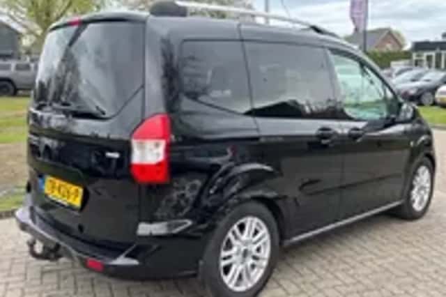 Ford Tourneo Courier (2017) thumbnail 26