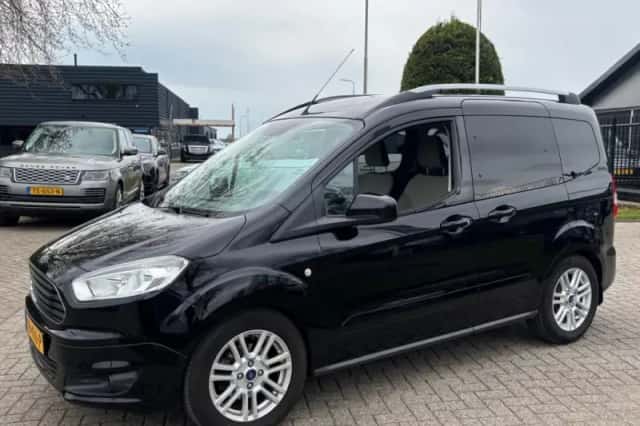 Ford Tourneo Courier (2017) thumbnail 7
