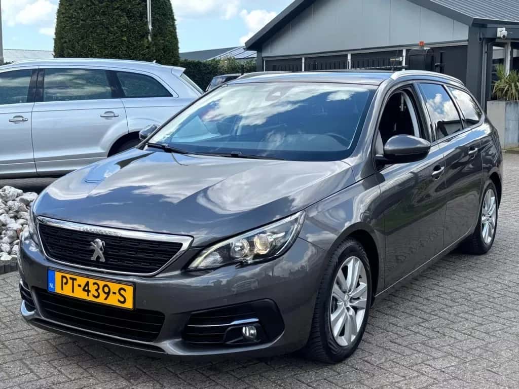 Peugeot 308 (2017) — foto 1