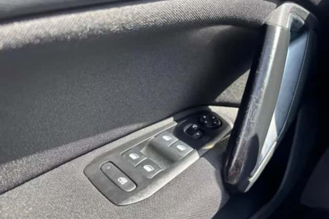 Peugeot 308 (2017) thumbnail 21