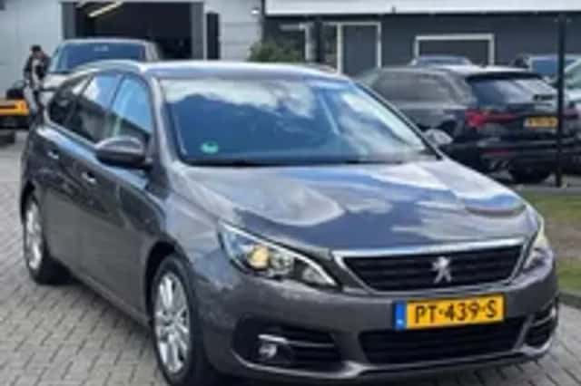 Peugeot 308 (2017) thumbnail 23