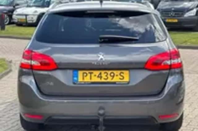 Peugeot 308 (2017) thumbnail 25