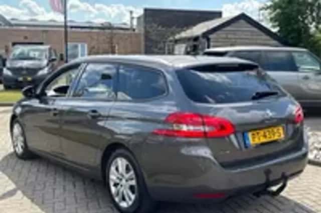 Peugeot 308 (2017) thumbnail 26