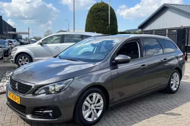 Peugeot 308 (2017) thumbnail 8