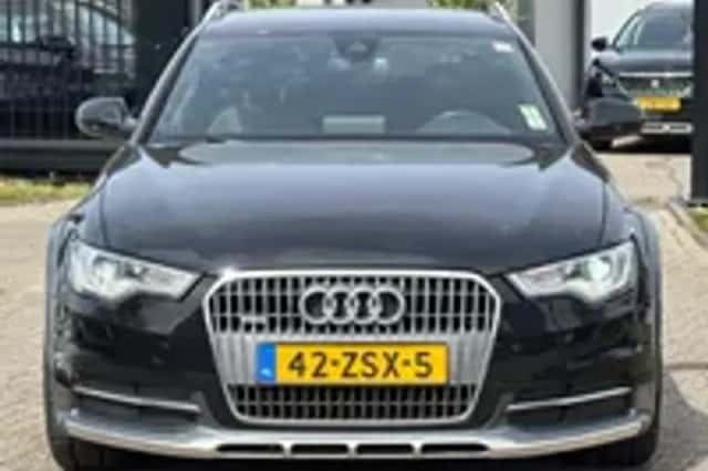 Audi A6 (2013) thumbnail 23
