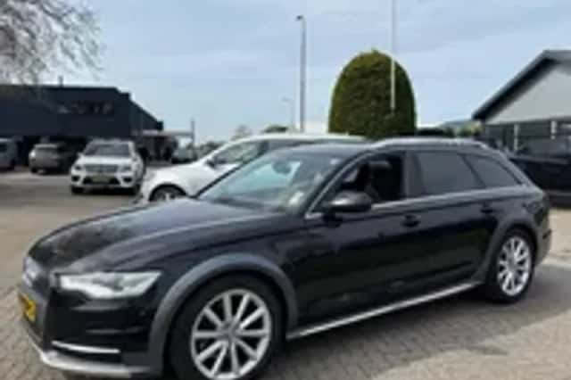 Audi A6 (2013) thumbnail 25