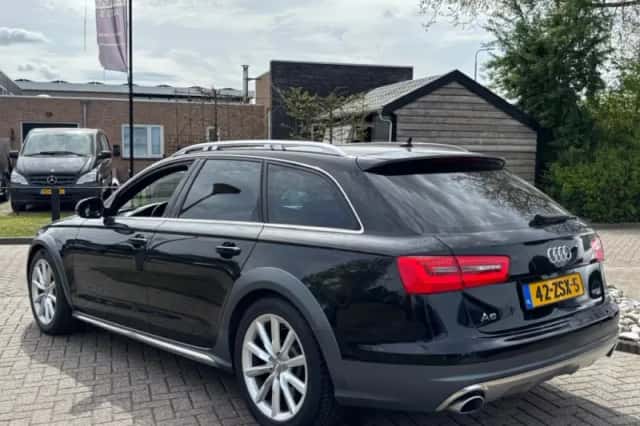 Audi A6 (2013) thumbnail 8