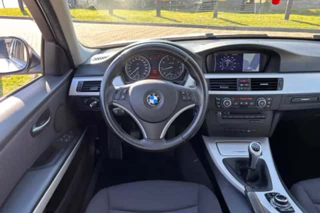BMW 3-Serie (2009) thumbnail 19