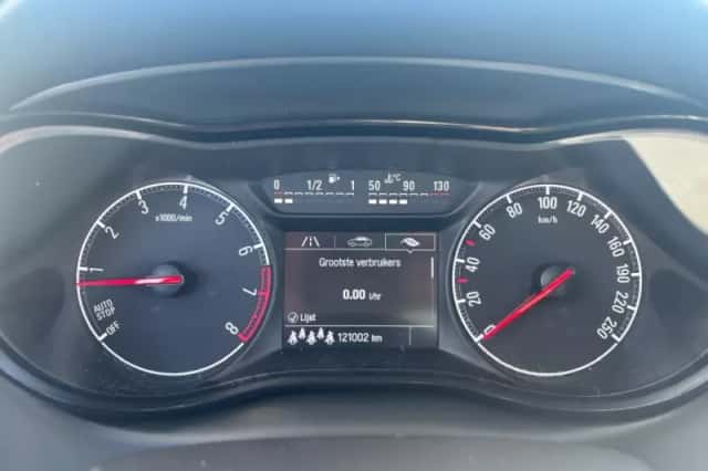 Opel Zafira (2018) thumbnail 17