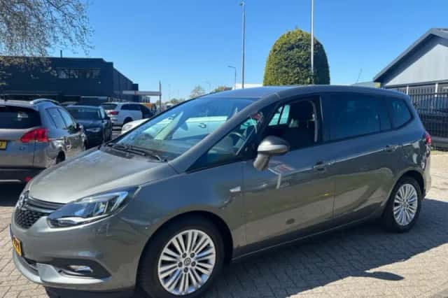 Opel Zafira (2018) thumbnail 4