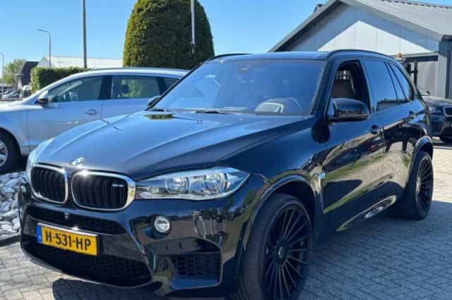 BMW X5M (2015) thumbnail 1