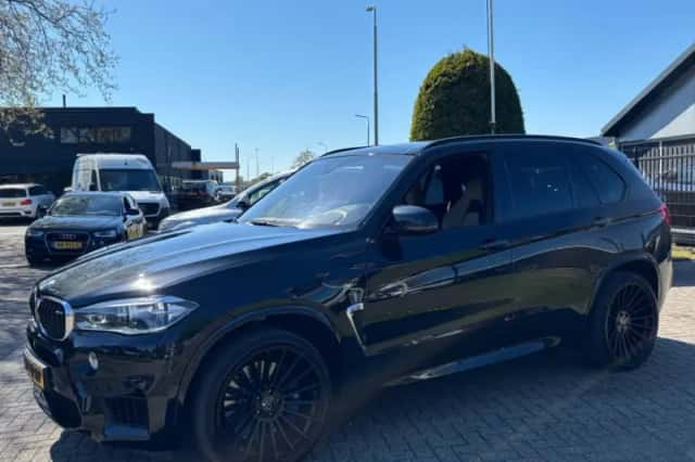 BMW X5M (2015) thumbnail 5