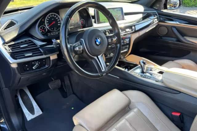 BMW X5M (2015) thumbnail 9